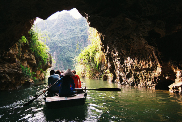 Trang-An-Grottoes